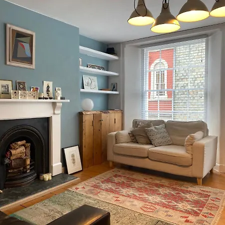 Clarendon House Apartament *